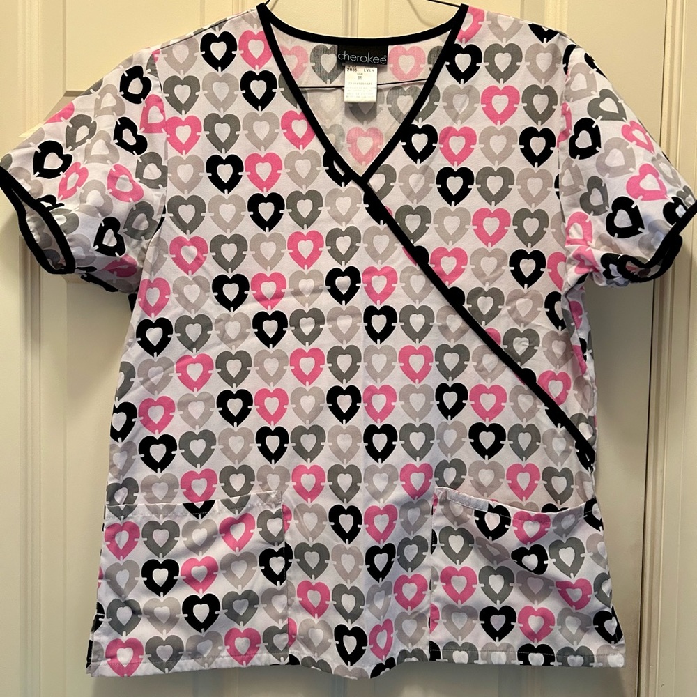 Cherokee Women’s Scrub Top Size Medium